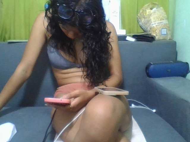 Uriel online show from August 5, 3:21 pm