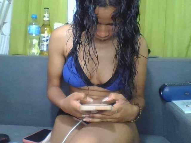 Uriel online show from August 9, 7:09 am