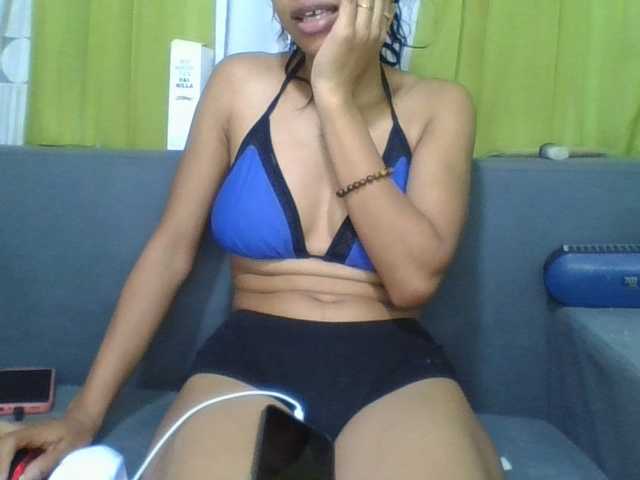 Uriel online show from August 9, 3:24 pm