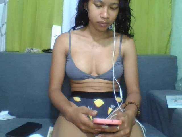 Uriel online show from August 12, 7:05 pm