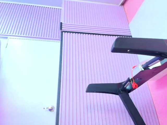 NAOMIAMAZING01 online show from June 1, 11:40 pm