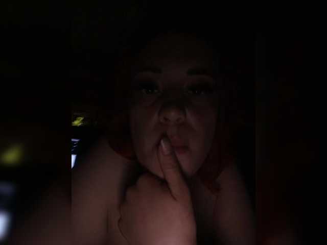 Malvina20 25 online show from May 13, 2:33 am