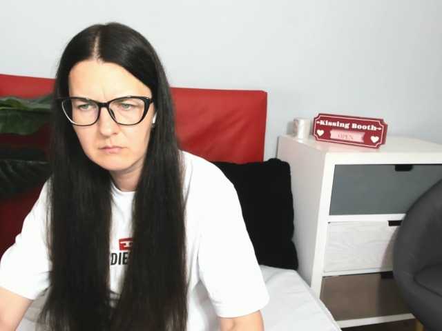 NadiaAmore online show from June 26, 2:20 pm