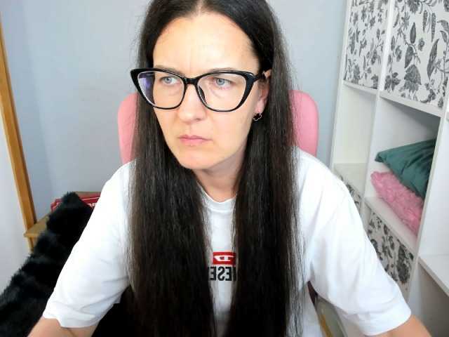 NadiaAmore online show from August 1, 6:14 pm