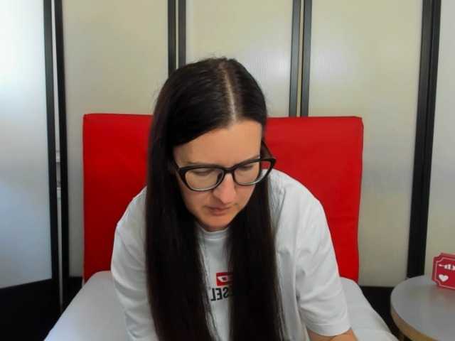 NadiaAmore online show from August 17, 3:39 pm