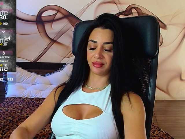 NaomiScarlett online show from August 10, 9:55 am