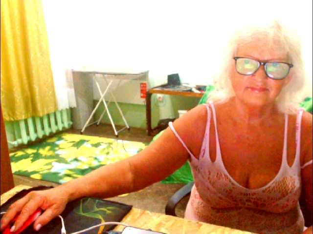 Natalia7634 online show from August 12, 5:54 am