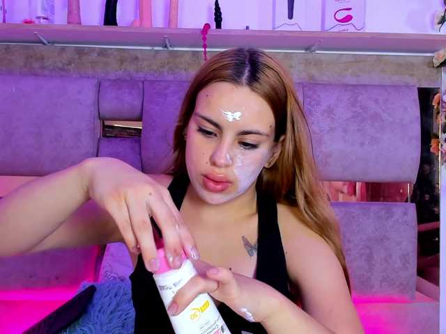 Natasha-Adams online show from August 5, 9:24 pm