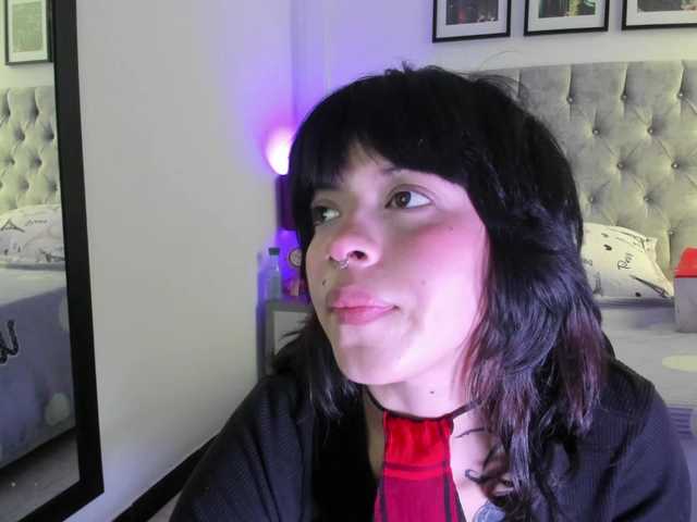 NatashaHotson online show from April 16, 7:21 pm