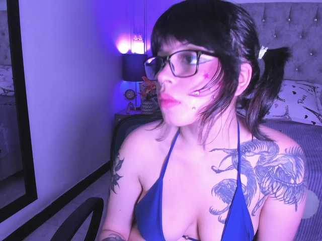 NatashaHotson online show from April 18, 12:15 am