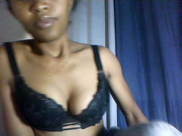 Nathiii online show from August 4, 10:56 am