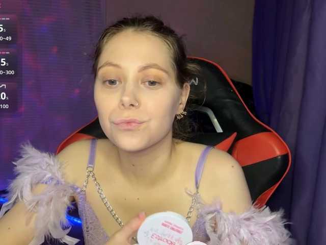 Natural-babe666 online show from August 8, 9:37 pm
