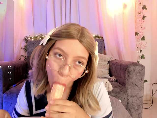 NaughtyRosie online show from September 3, 5:49 pm
