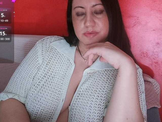 Naughtyh online show from August 3, 9:33 pm