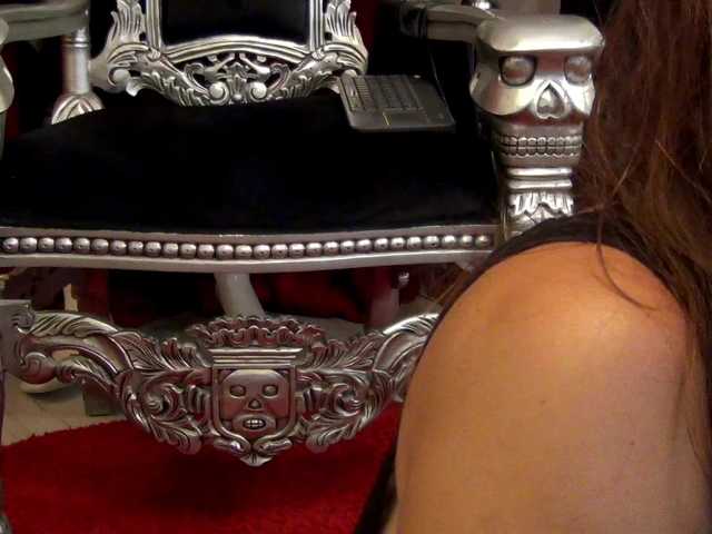NicoleSinn online show from August 7, 6:35 am