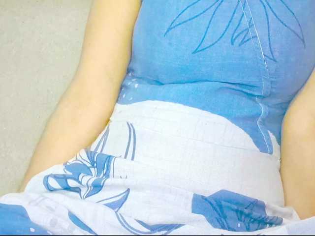 Nidhilove online show from September 8, 7:04 am
