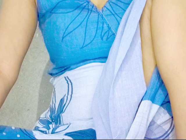 Nidhilove online show from September 9, 8:55 am