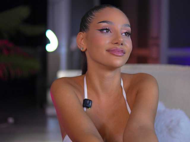 NinnaVoss online show from August 13, 12:13 am