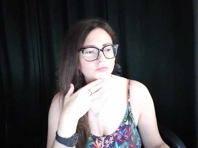 NoraHot online show from August 6, 1:21 pm