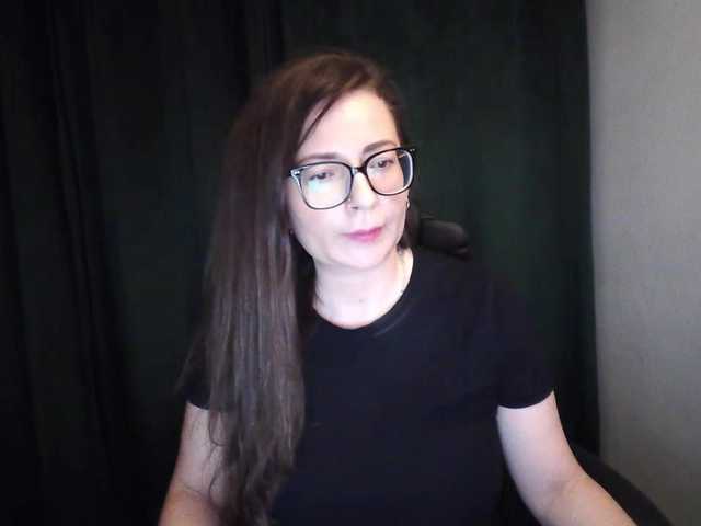NoraHot online show from August 6, 7:35 pm