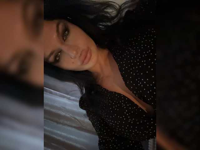 NotBellucci online show from August 11, 8:27 am