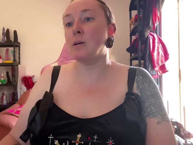 NylonQueen online show from August 1, 11:16 am