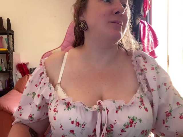 NylonQueen online show from August 2, 10:55 am
