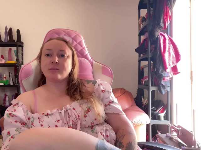 NylonQueen online show from August 5, 11:08 am