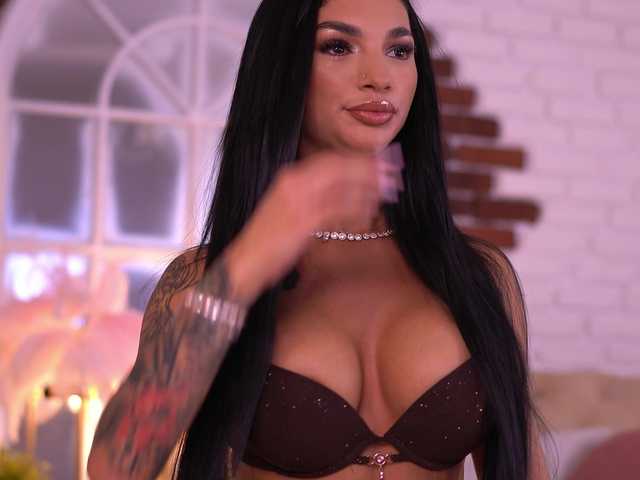 NyssaSky online show from August 4, 6:27 pm