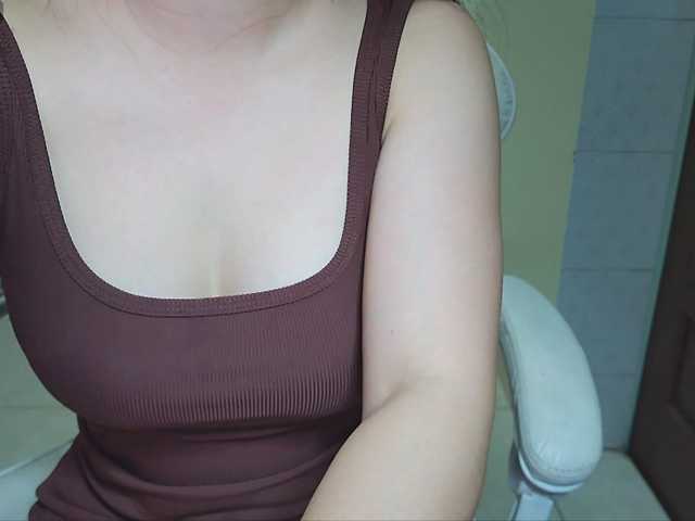 Olivia086 online show from July 23, 9:06 pm