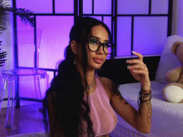 OnlyXandra7 online show from August 15, 5:11 am