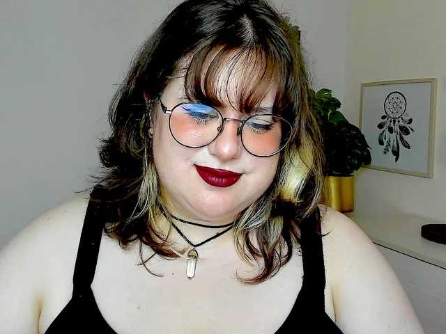 OpheliaLush online show from August 4, 6:43 am