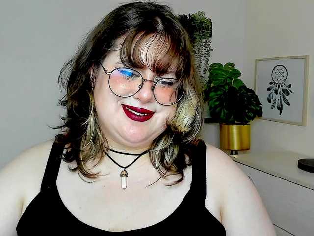 OpheliaLush online show from August 4, 9:06 am