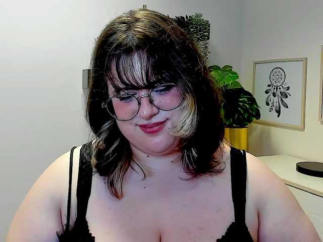 OpheliaLush online show from August 10, 9:00 am
