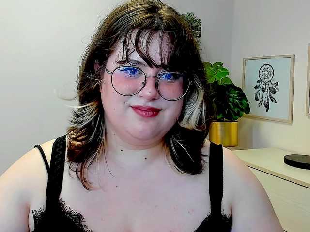 OpheliaLush online show from August 10, 11:11 am