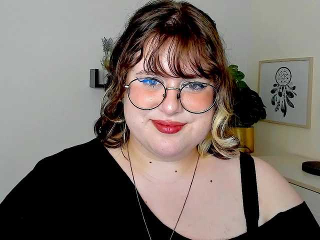 OpheliaLush online show from August 11, 9:33 am