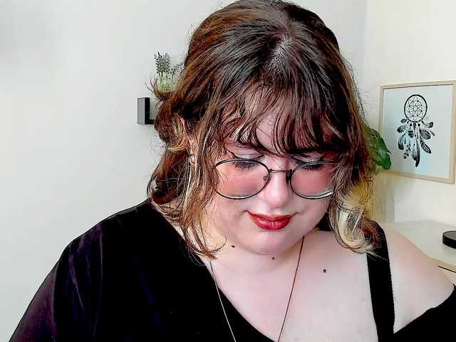 OpheliaLush online show from August 12, 5:43 am