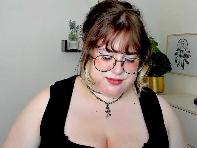 OpheliaLush online show from August 12, 7:54 am