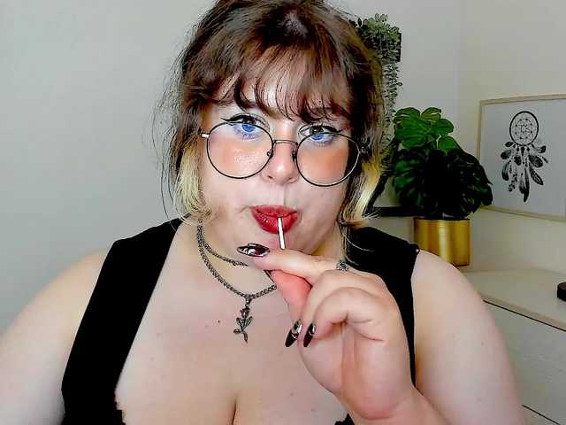 OpheliaLush online show from August 12, 9:11 am
