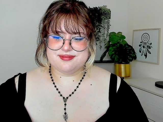 OpheliaLush online show from August 13, 5:32 am