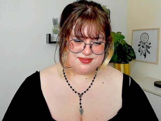 OpheliaLush online show from August 13, 6:38 am