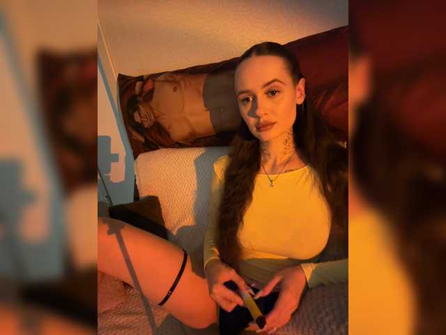 Italianka online show from August 10, 9:27 pm