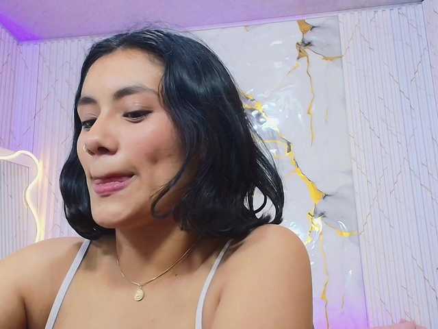 PEACHY-TAY online show from August 6, 5:23 pm