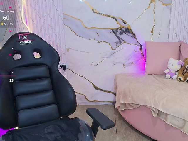 PEACHY-TAY online show from August 10, 12:50 pm