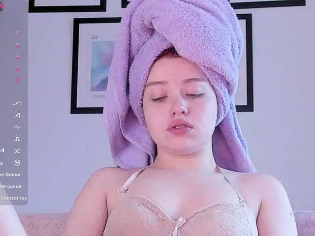 Pamela-Velvet online show from August 14, 10:02 pm