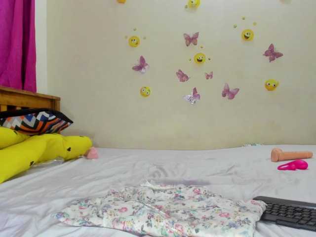 Paulacums online show from August 5, 11:25 pm