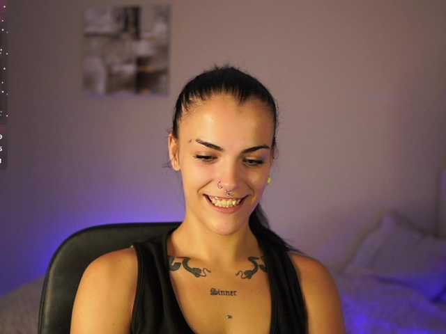 Paulinemedonca online show from July 25, 7:51 pm