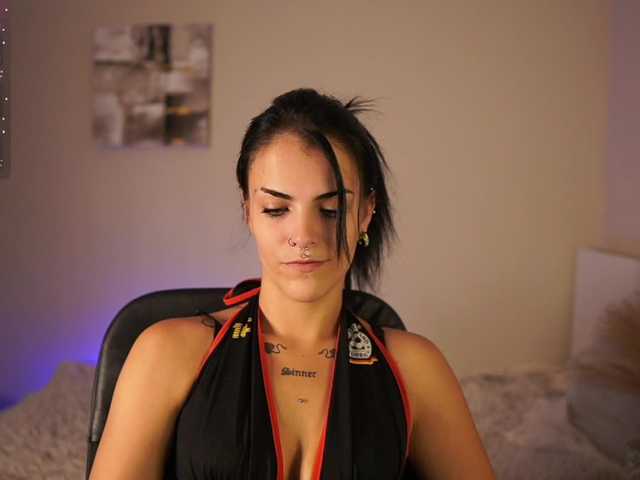 Paulinemedonca online show from July 27, 2:00 pm