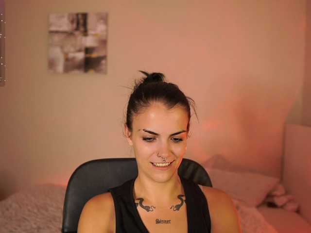 Paulinemedonca online show from July 30, 4:58 pm