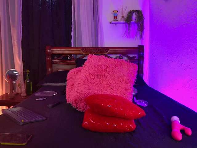 PeachNymph online show from June 25, 3:31 am